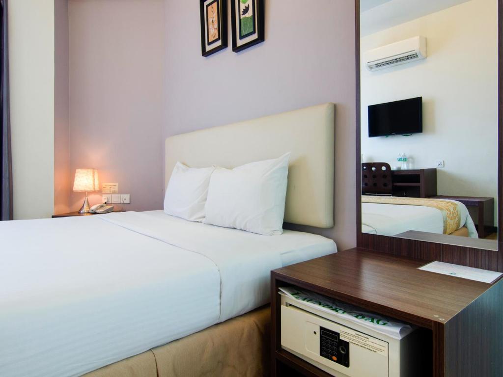 Eight Days Boutique Hotel - Mount Austin Johor Bahru Eksteriør billede