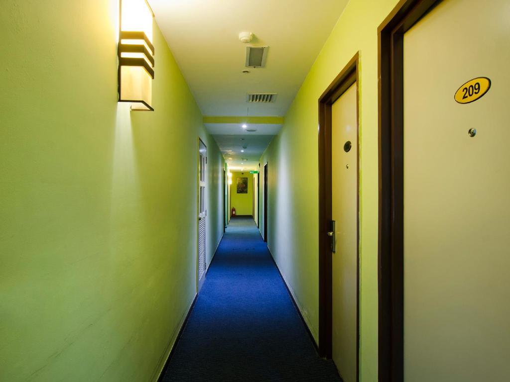 Eight Days Boutique Hotel - Mount Austin Johor Bahru Eksteriør billede