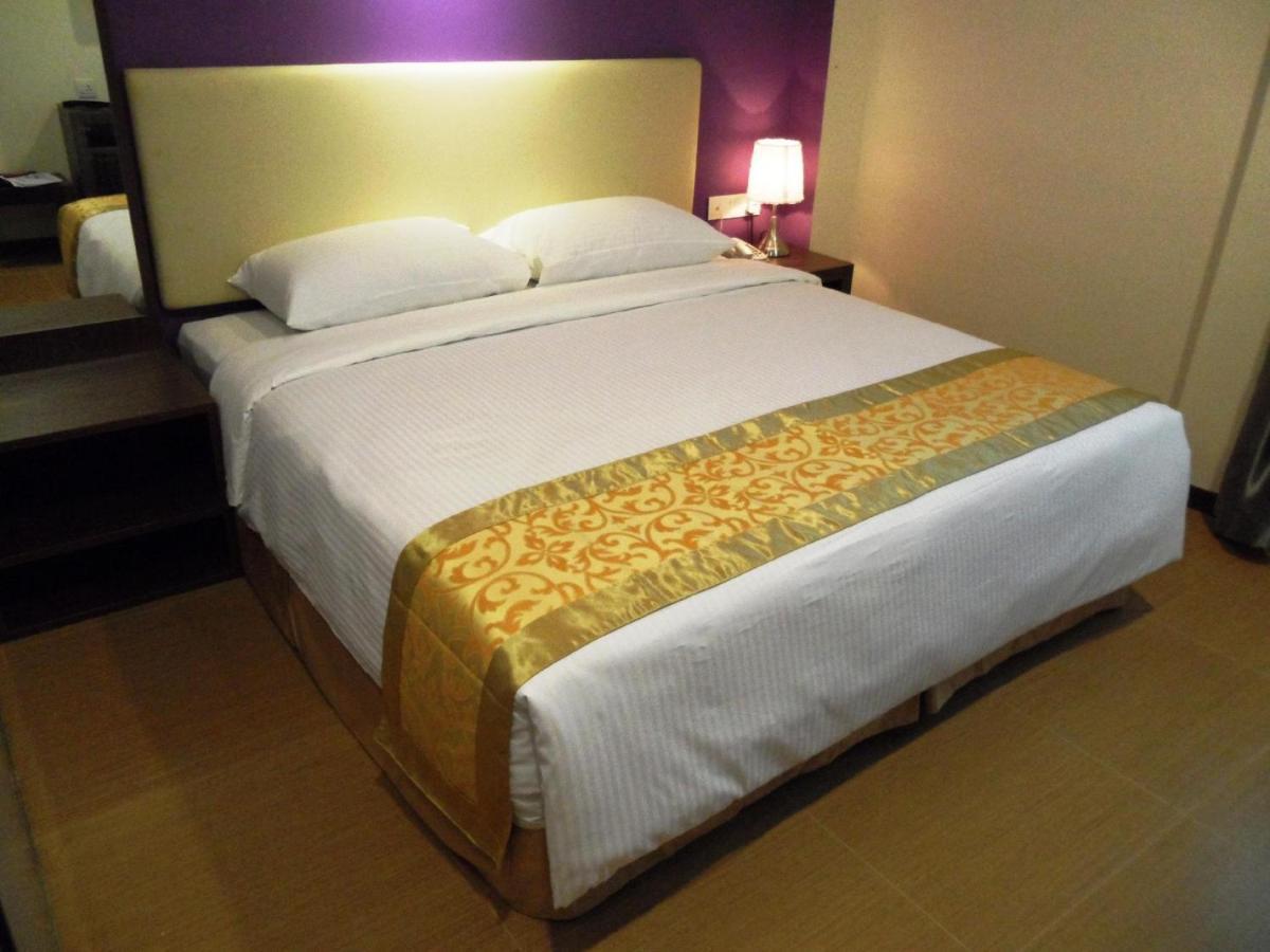Eight Days Boutique Hotel - Mount Austin Johor Bahru Eksteriør billede