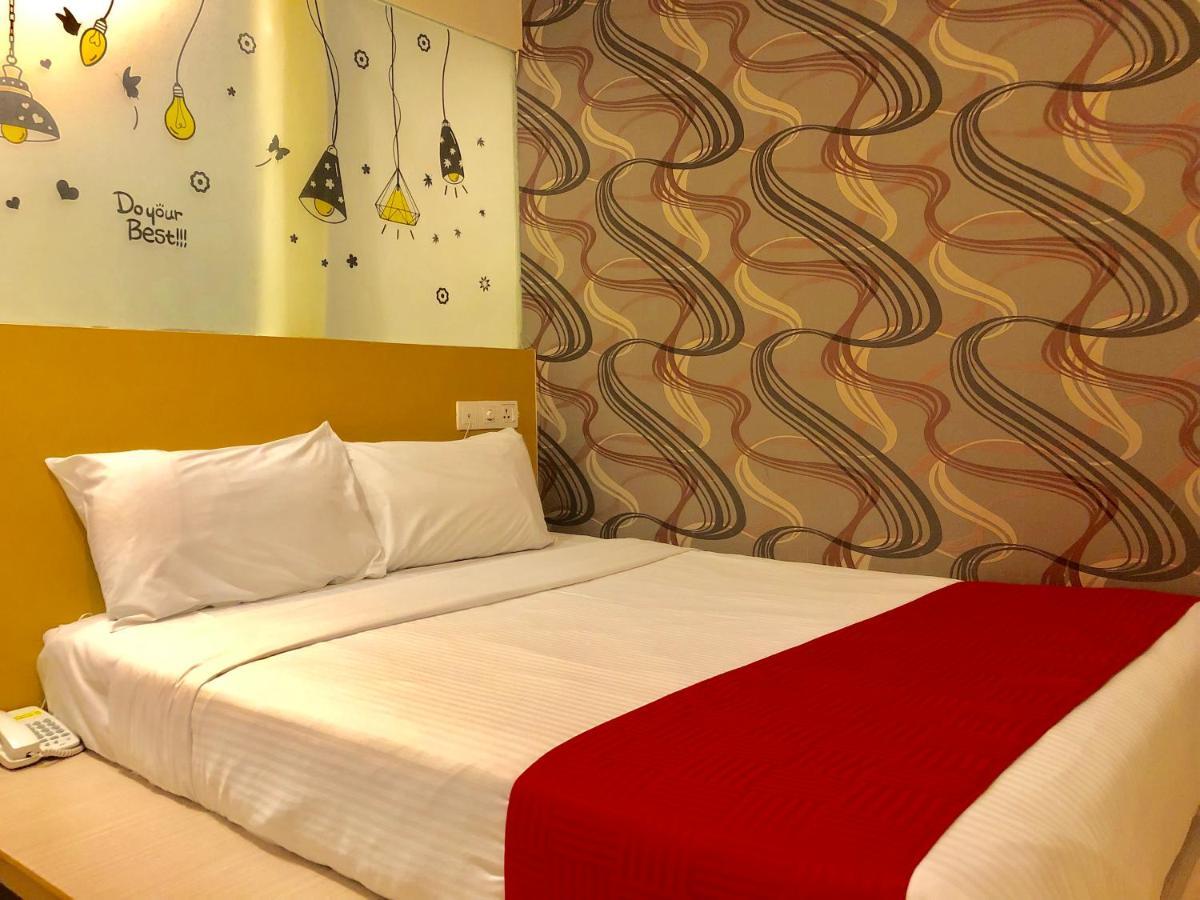 Eight Days Boutique Hotel - Mount Austin Johor Bahru Eksteriør billede